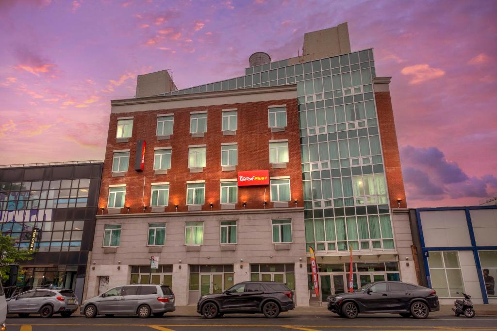 Red Roof PLUS Brooklyn - Flatbush Ave — photo 1
