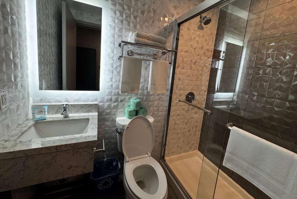 Super 8 by Wyndham Brooklyn Fulton Street Broadway — photo 6