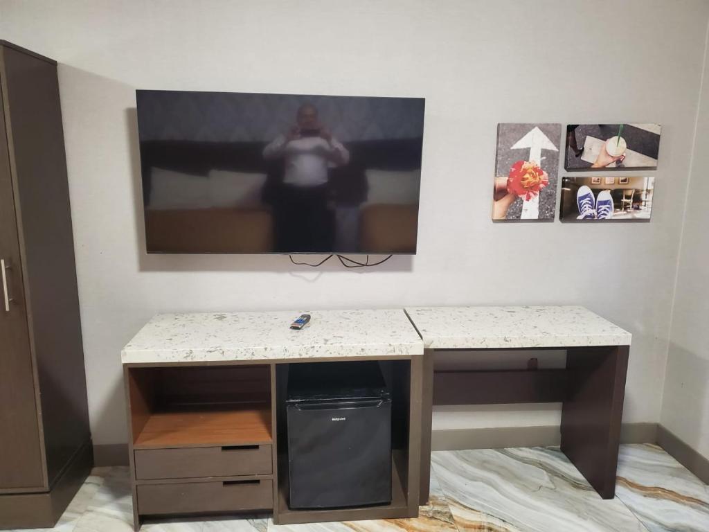 The Essence Hotel at JFK — photo 7